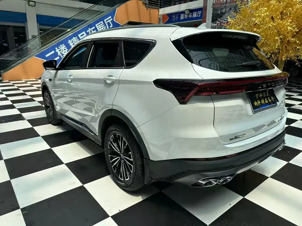 Jetour X70 PLUS 2023 — фото 15