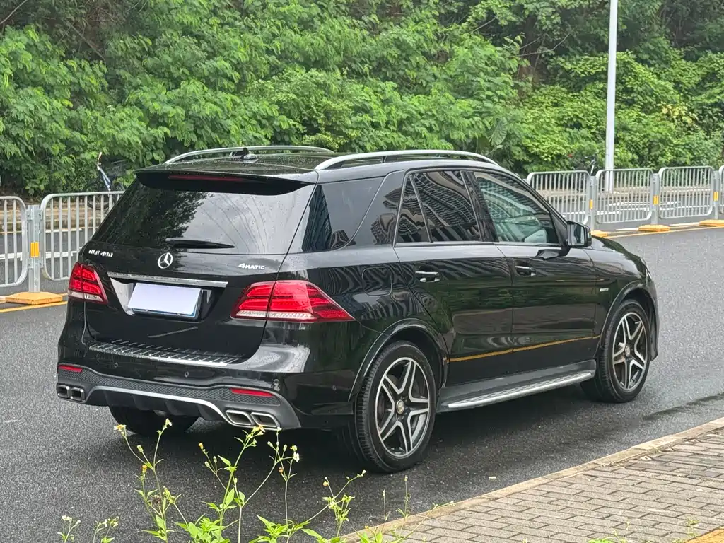 Mercedes-Benz GLE 2017 — фото 9