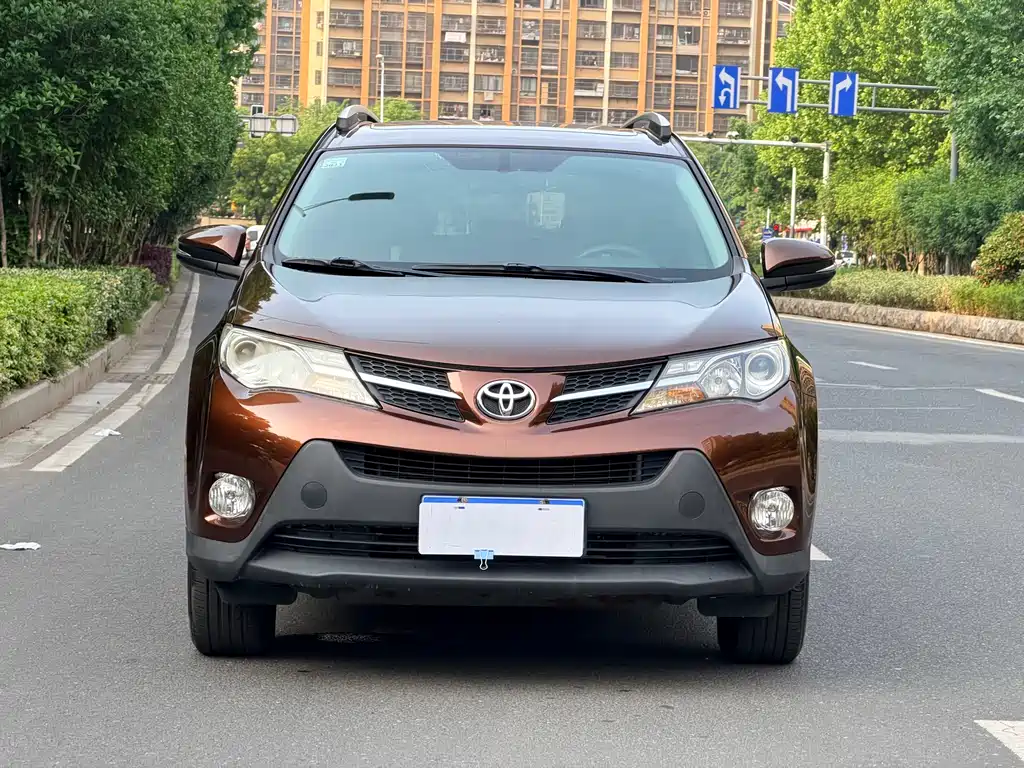 Toyota RAV4 2015