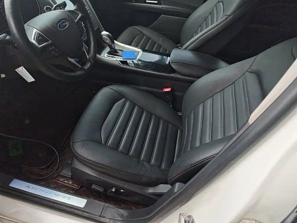 Ford Mondeo 2014 — фото 15
