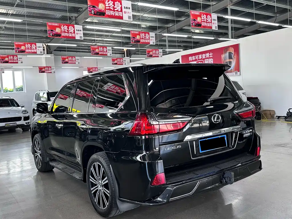 Lexus LX 2019 — фото 9