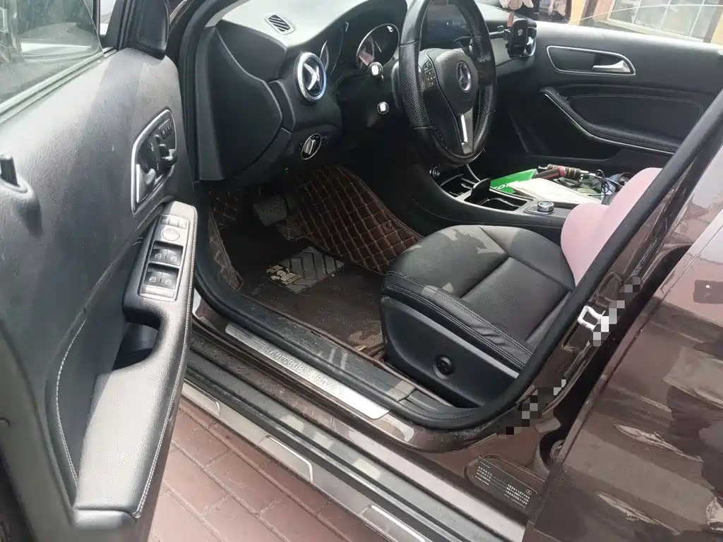 Mercedes-Benz GLA 2015 — фото 13