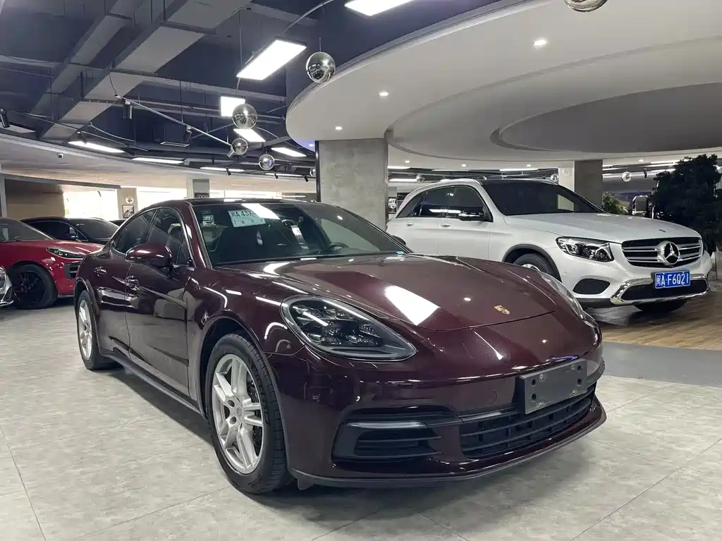 Porsche Panamera 2018 — фото 5