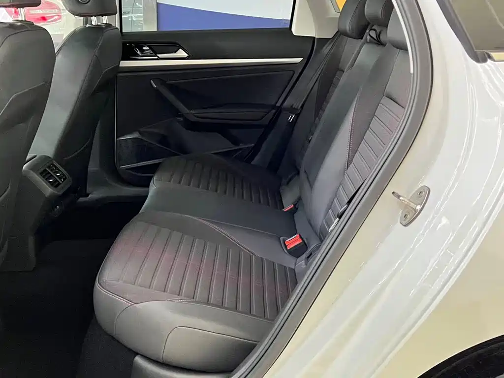 Volkswagen Lavida 2023 — фото 13