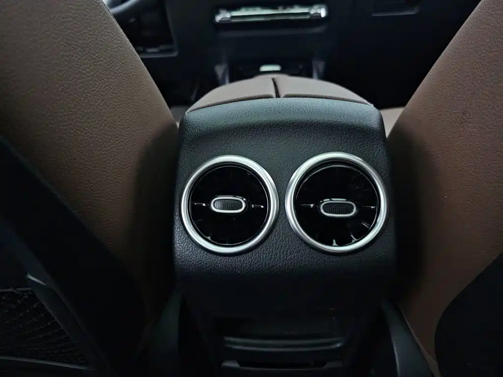 Mercedes-Benz GLB 2023 — фото 14
