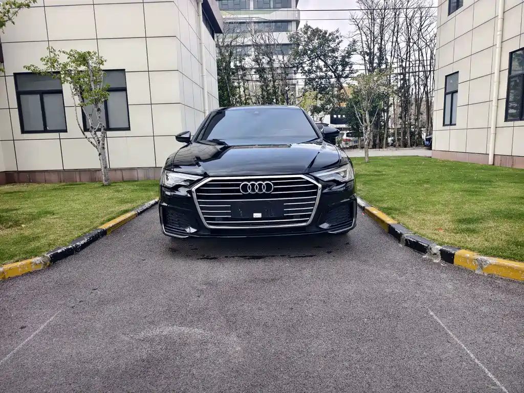 Audi A6L 2022