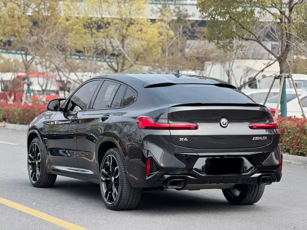 BMW X4 M40i 2023 — фото 15
