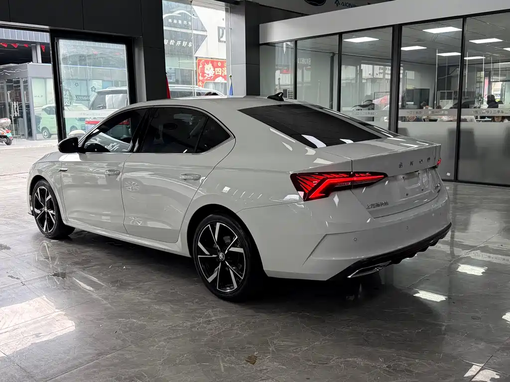 Skoda Octavia 2023