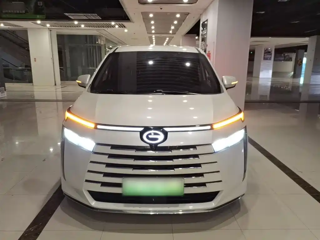 GAC Motor E8 PHEV 2024 — фото 3