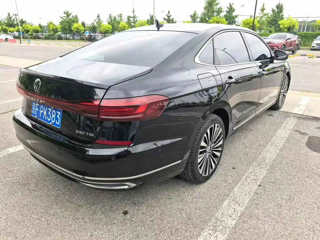 Volkswagen Passat 2023