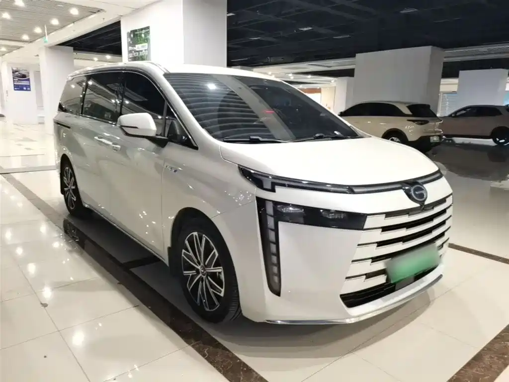 GAC Motor E8 PHEV 2024 — фото 4