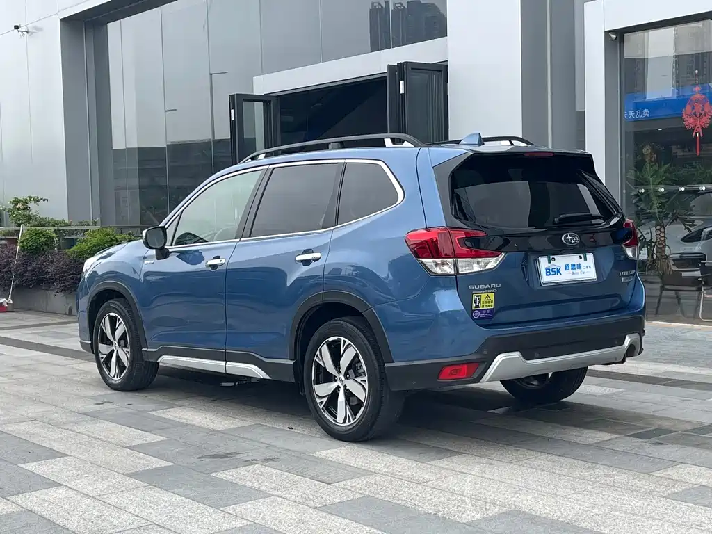Subaru Forester 2020 — фото 6