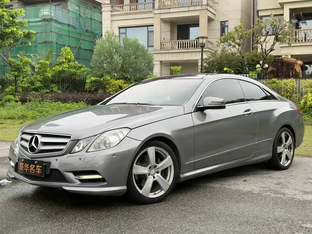Mercedes-Benz E-Class 2013 — фото 1