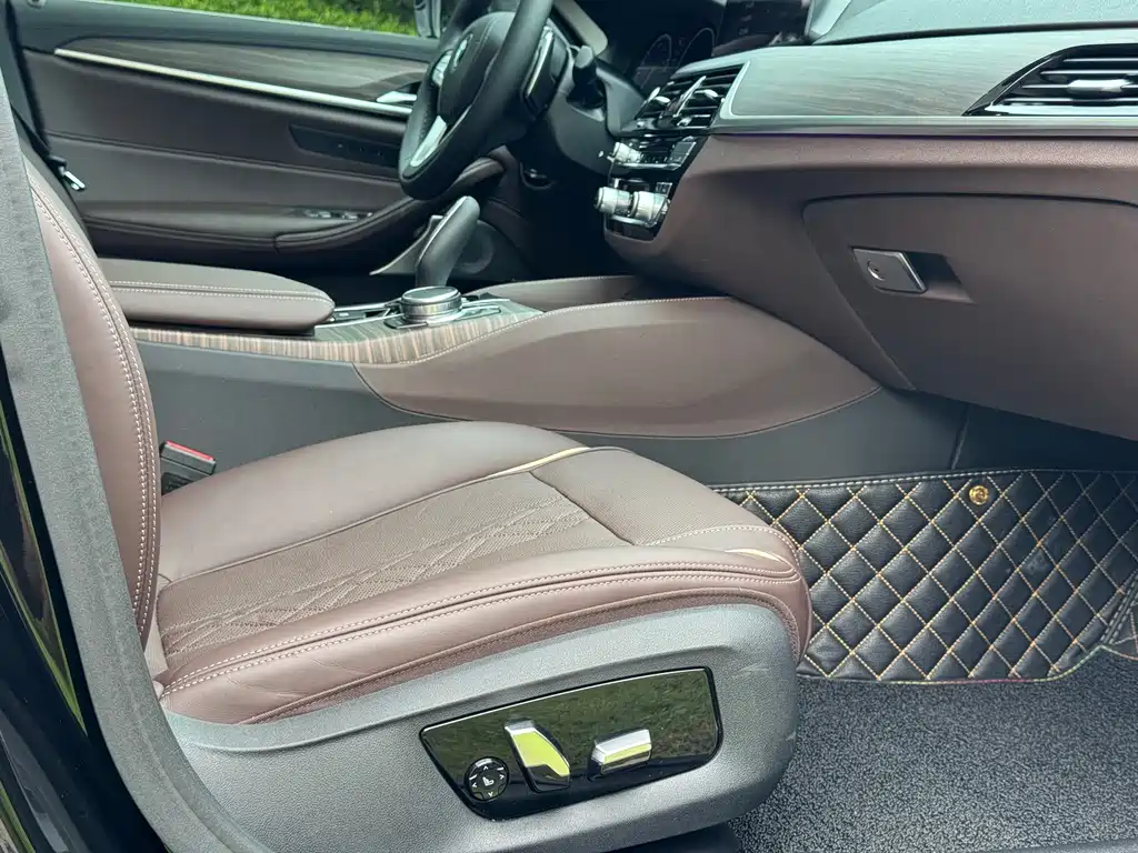 BMW 5 Series 2019