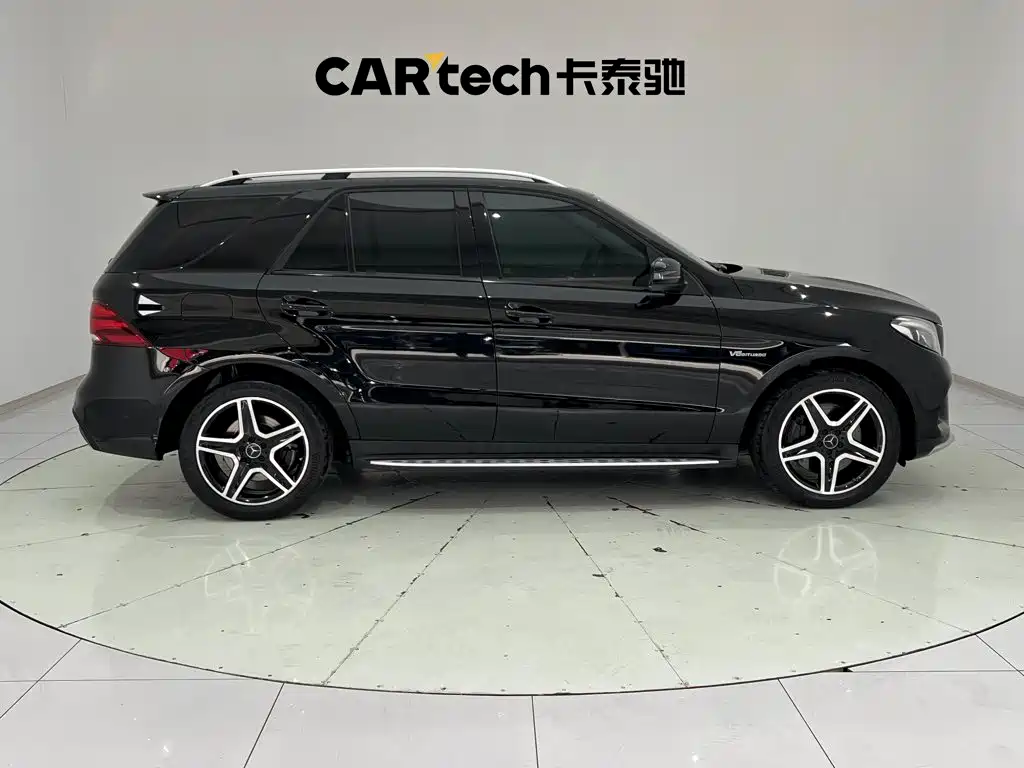 Mercedes-Benz GLE AMG 2018 — фото 37