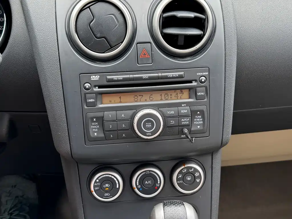 Nissan Qashqai 2012 — фото 10