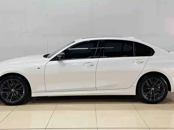 BMW 3 Series 2023