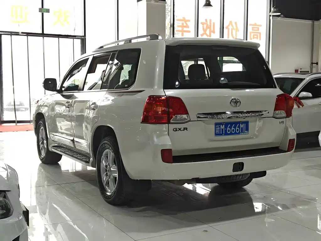 Toyota Land Cruiser 2016 — фото 7