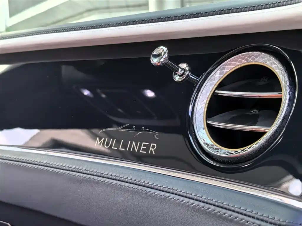 Bentley Continental 2022 — фото 16