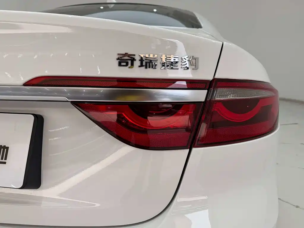 Jaguar XFL 2023 — фото 10