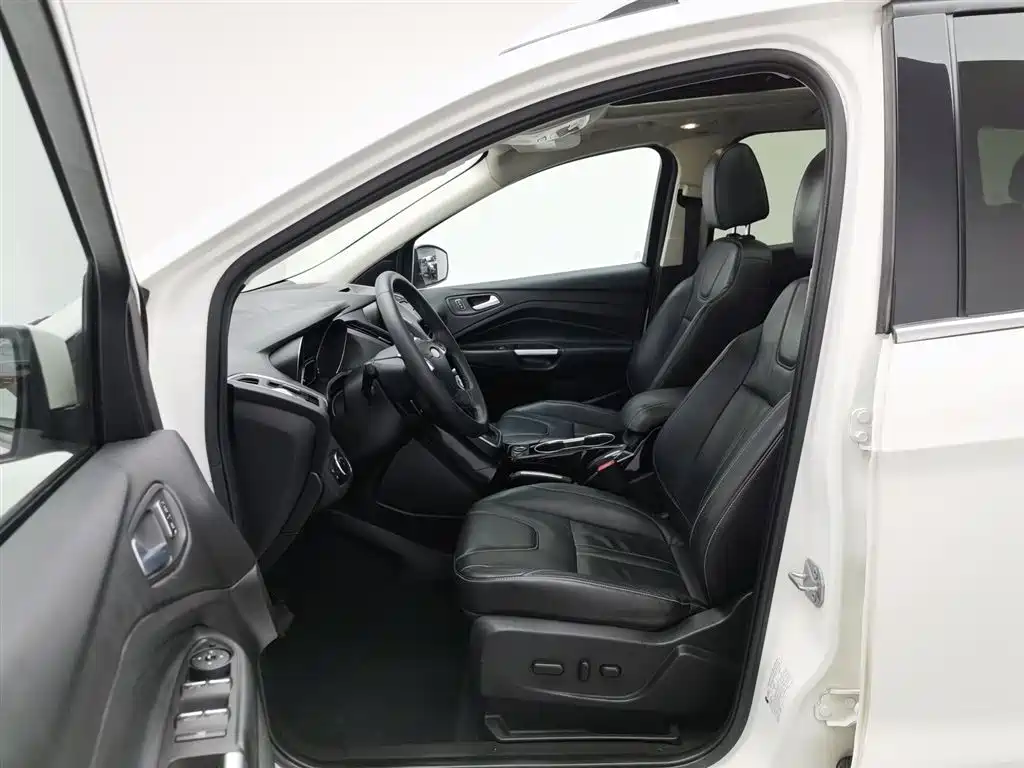 Ford Kuga 2014 — фото 10