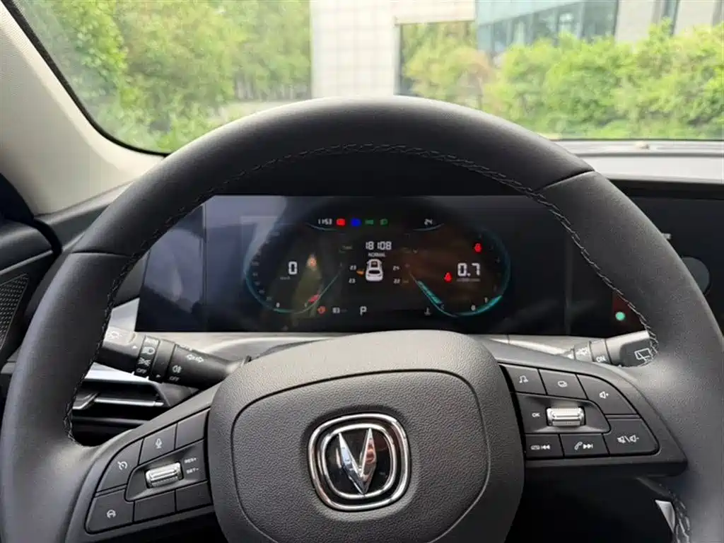Changan CS35PLUS 2022 — фото 12