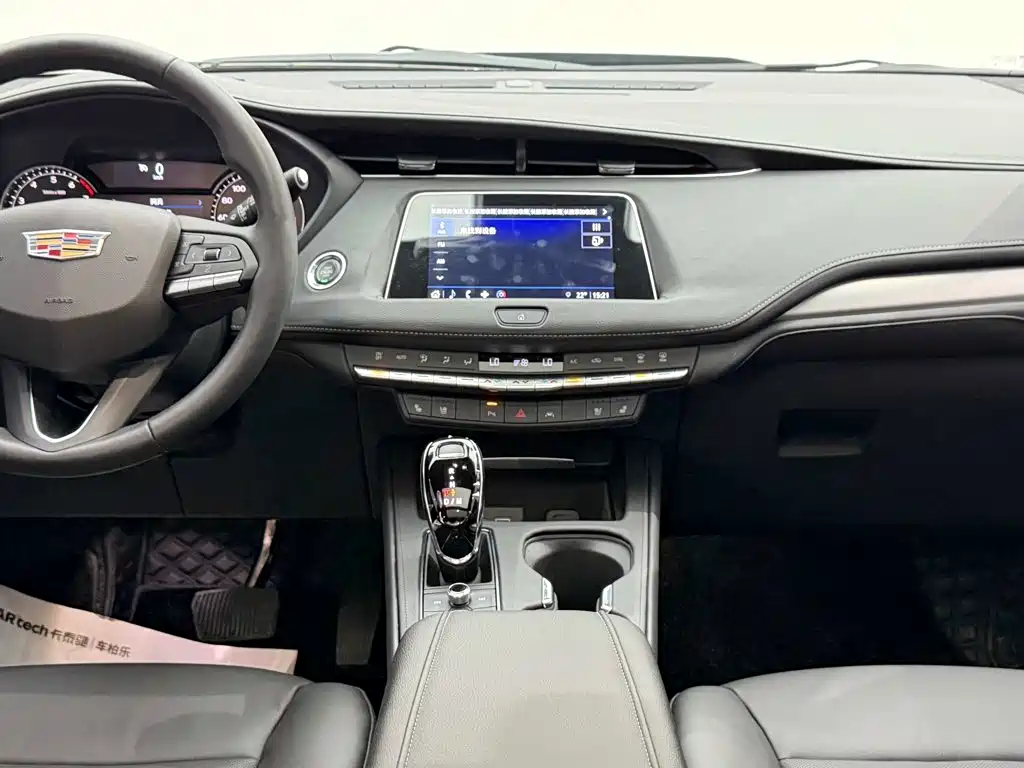 Cadillac XT4 2023 — фото 27