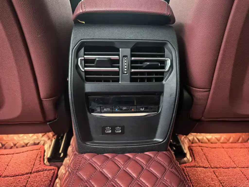 BMW 3 Series 2023 — фото 18