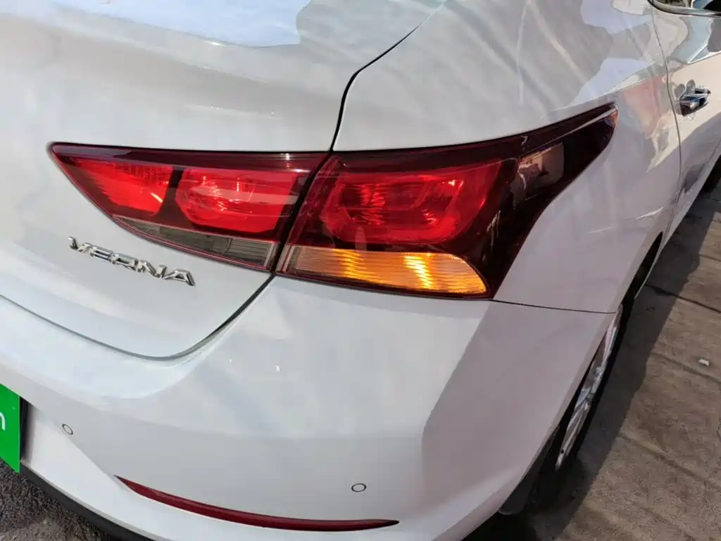 Hyundai Verna 2019 — фото 8