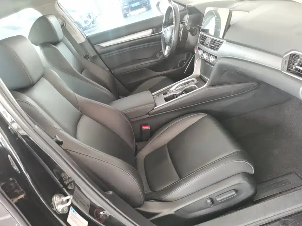 Honda Accord 2023 — фото 25