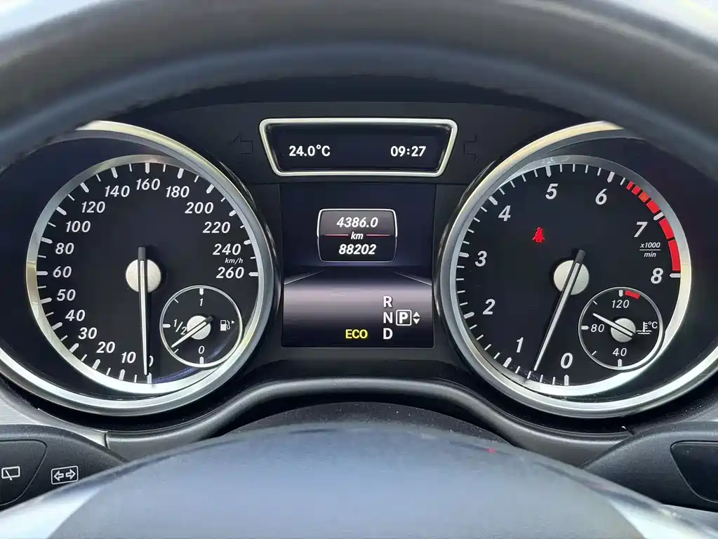 Mercedes-Benz M-Class 2015 — фото 13