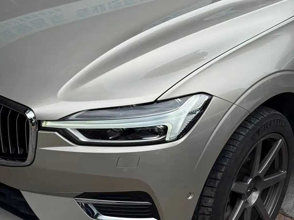 Volvo XC60 PHEV 2020 — фото 27