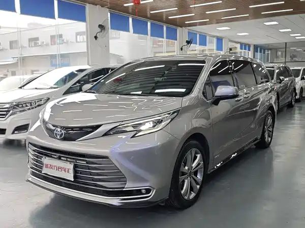 Toyota Sienna 2023