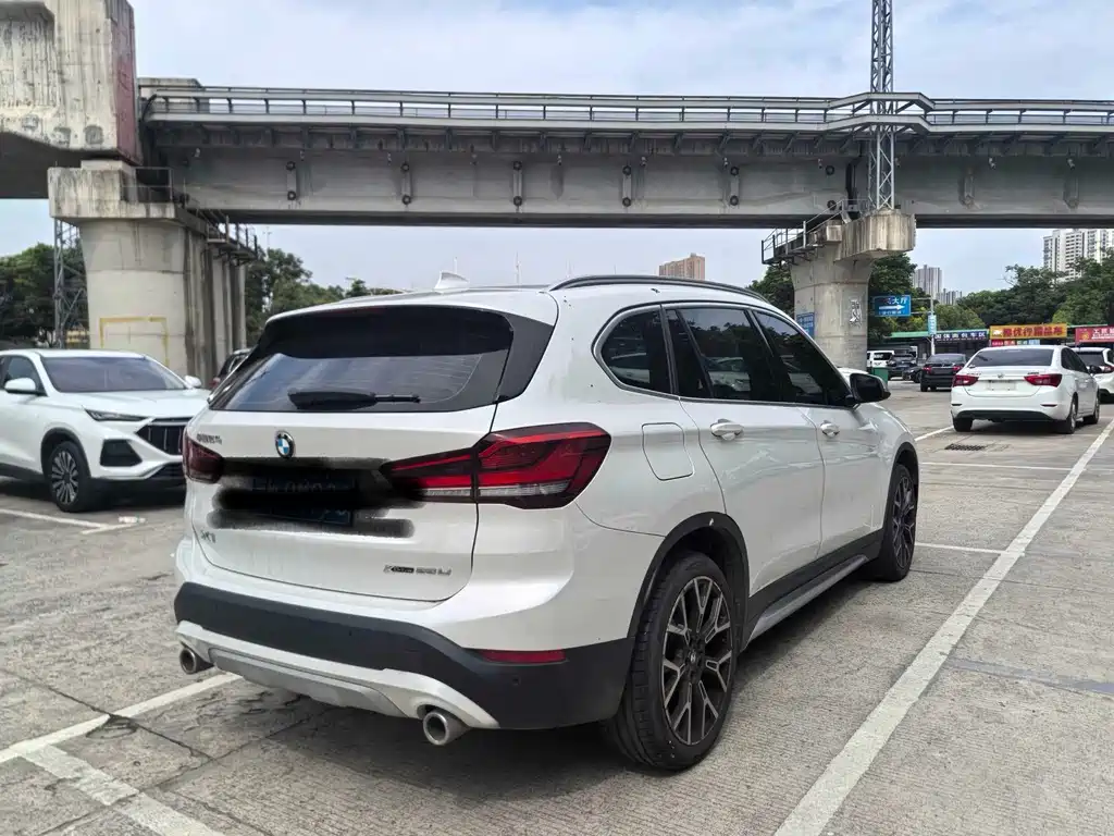 BMW X1 2022 — фото 5