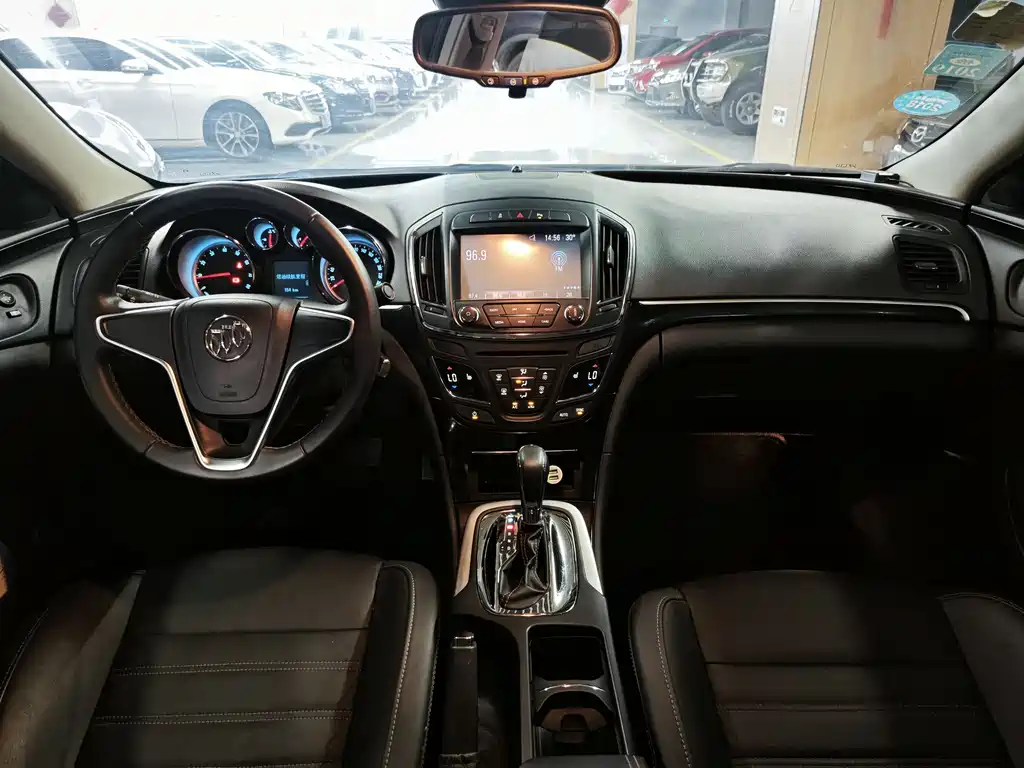 Buick Regal 2015 — фото 13