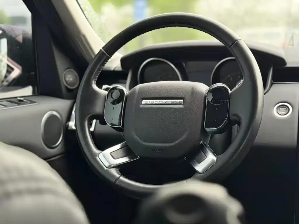 Land Rover Discovery 2019