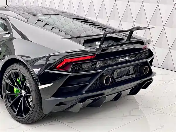 Lamborghini Huracan 2021