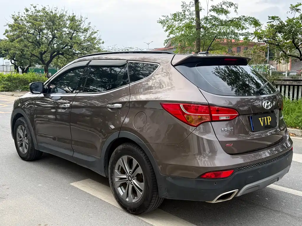 Hyundai Santa Fe 2017 — фото 8