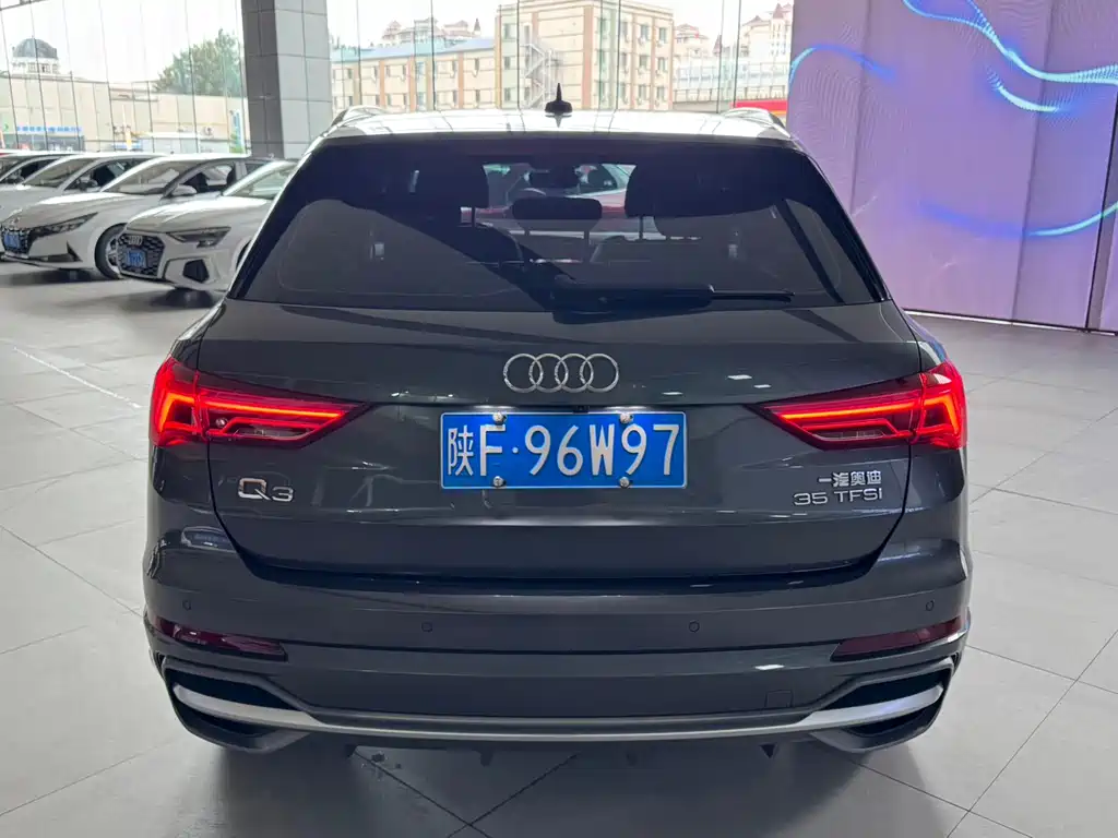 Audi Q3 2023 — фото 17
