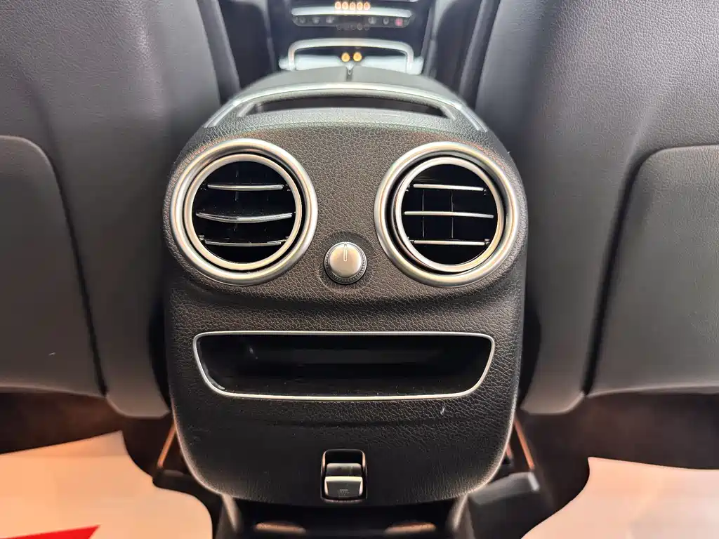 Mercedes-Benz GLC 2020 — фото 17