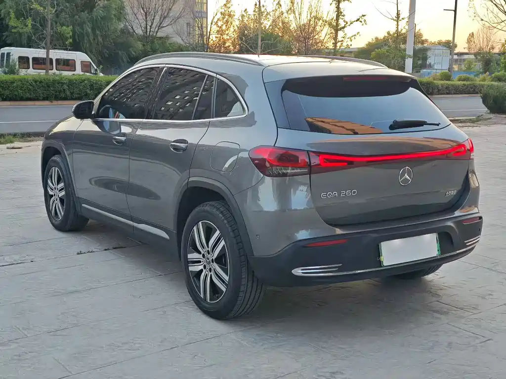 Mercedes-Benz EQA 2022