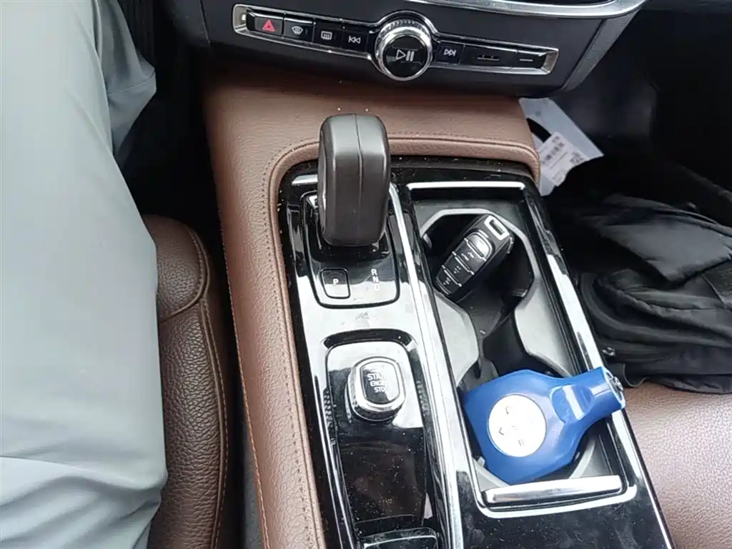 Volvo S90 PHEV 2022 — фото 14