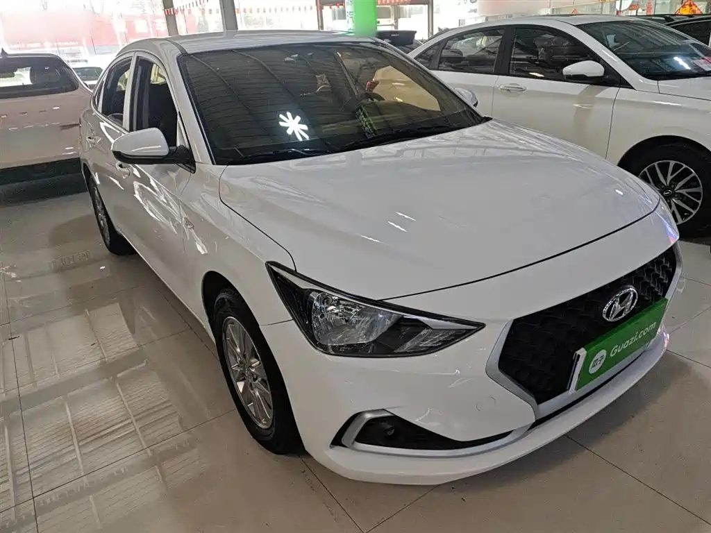 Hyundai Elantra 2020 — фото 4
