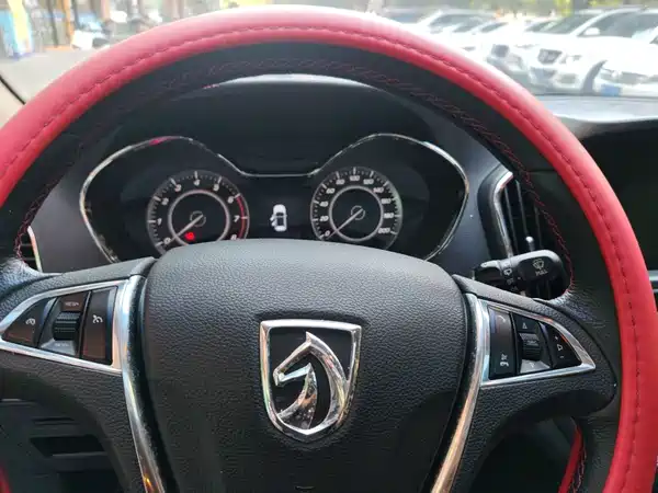 Baojun 560 2015