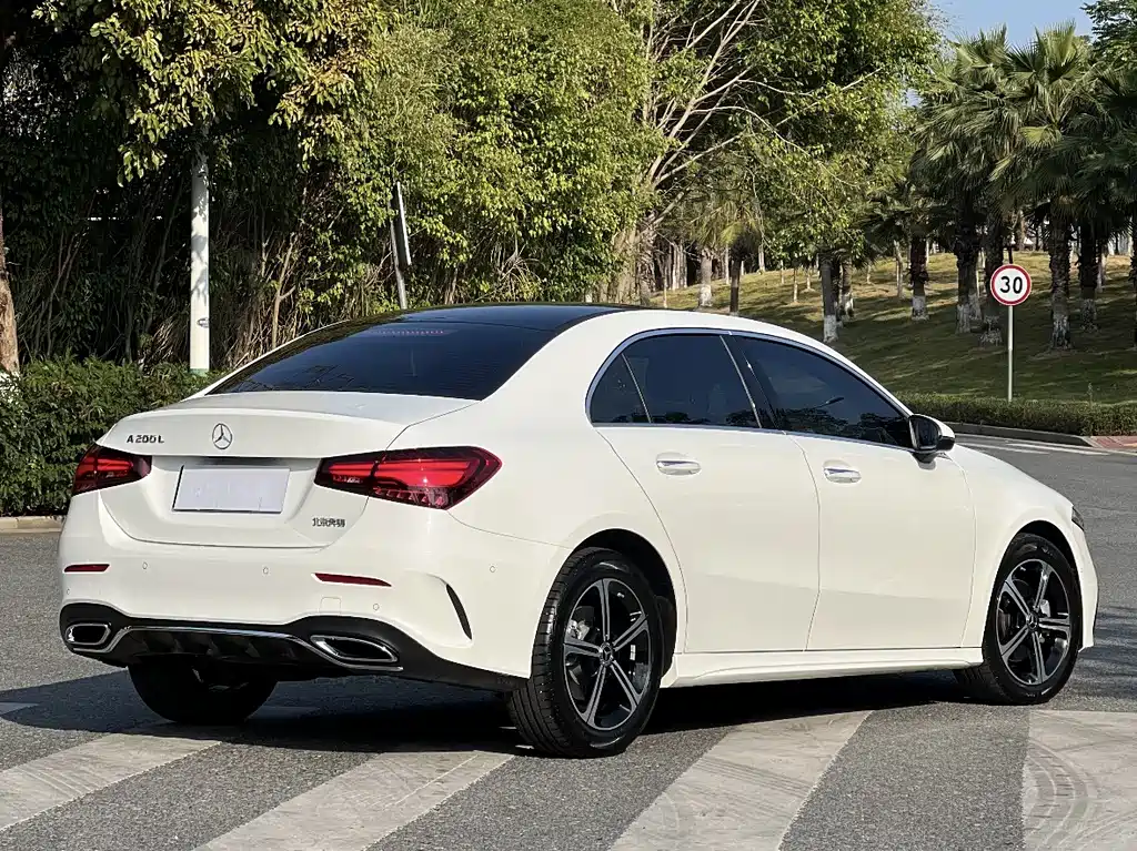 Mercedes-Benz A-Class 2024 — фото 14