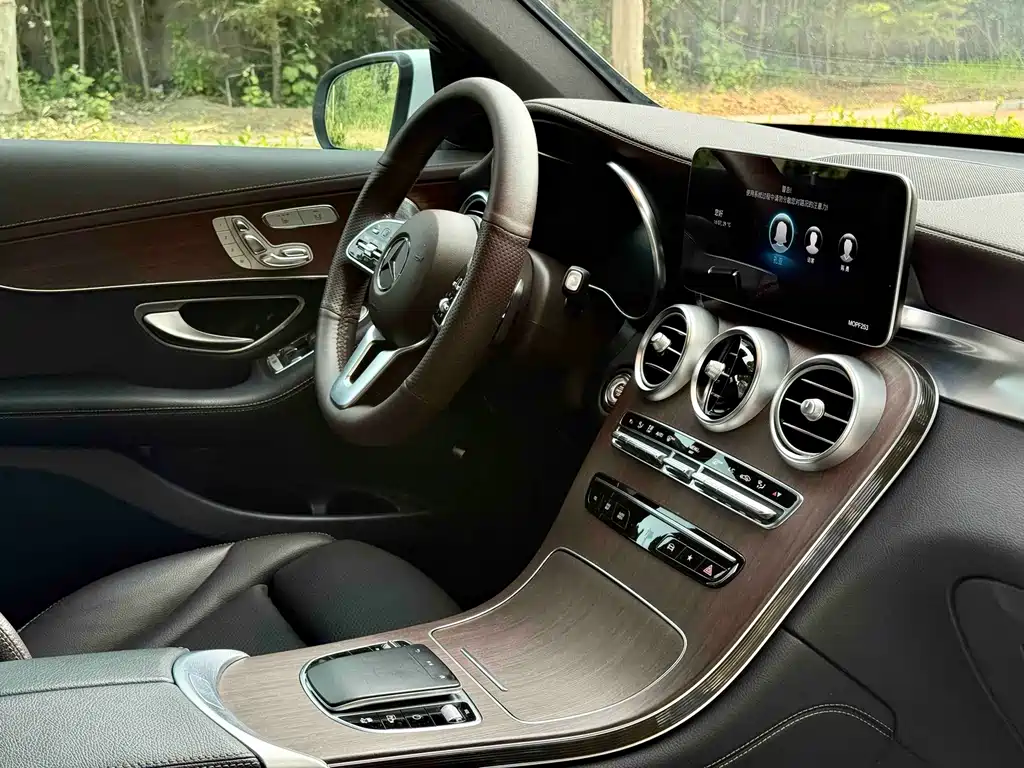 Mercedes-Benz GLC 2021 — фото 19