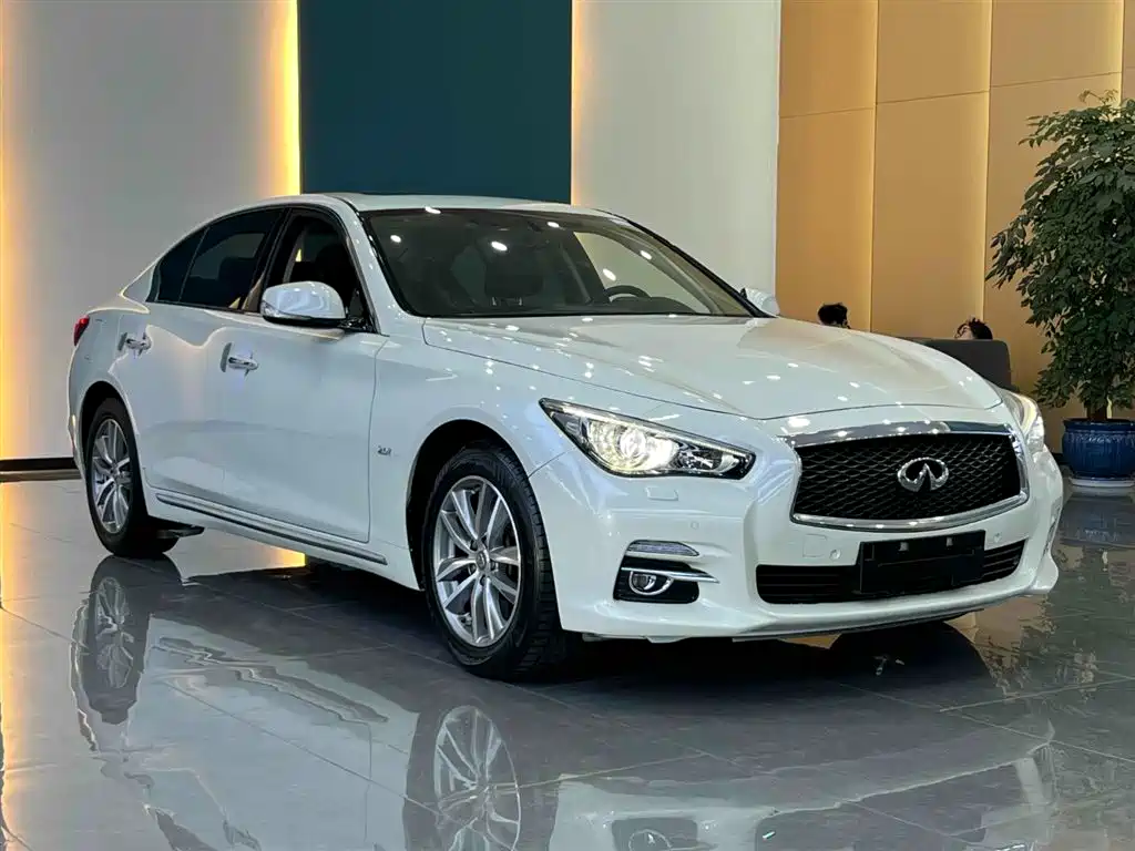 Infiniti Q50L 2017