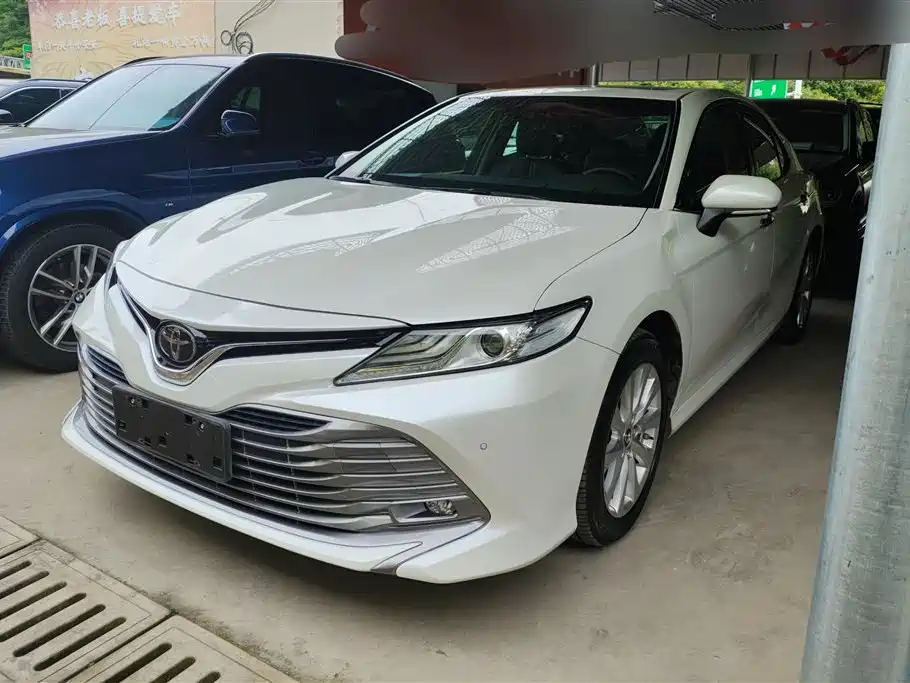 Toyota Camry 2019
