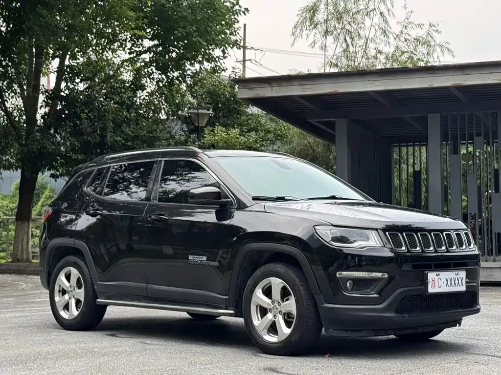 Jeep Compass 2017 — фото 6