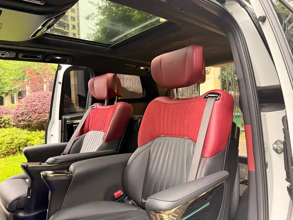 GAC Motor Trumpchi M8 2023 — фото 36